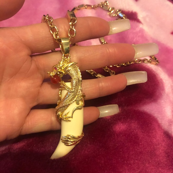 Men dragon 🐉 bit on Crystal ball necklace - Picture 3 of 5